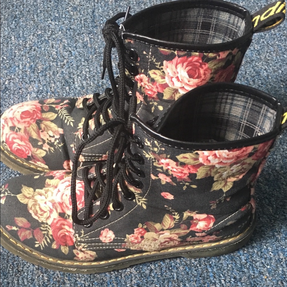 Size 8 Black & Pink Floral Combat Boots